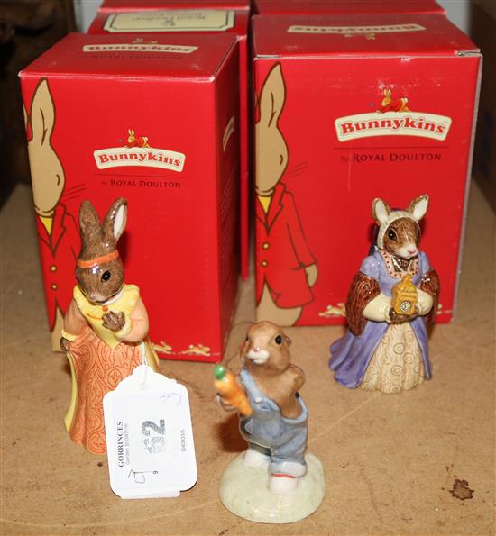 9 boxes Bunnykins figures(-)